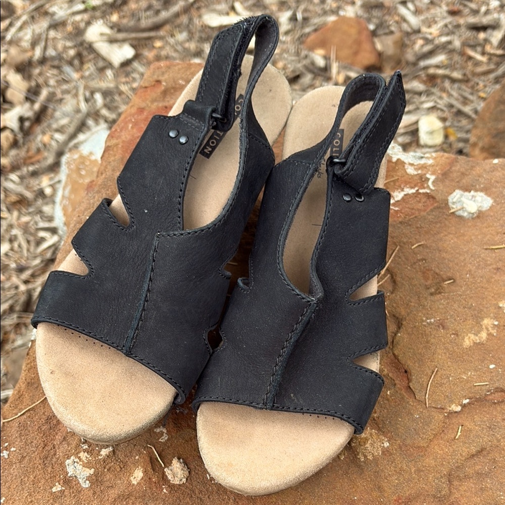 Clark’s Black Women's Sandals wedge US5
